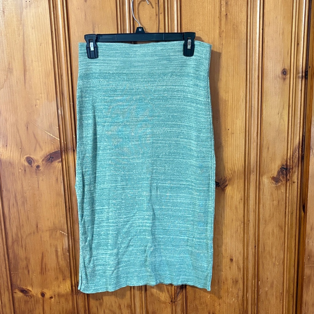 Free People Green Stretchy Skirt - Side Slit - Size Medium